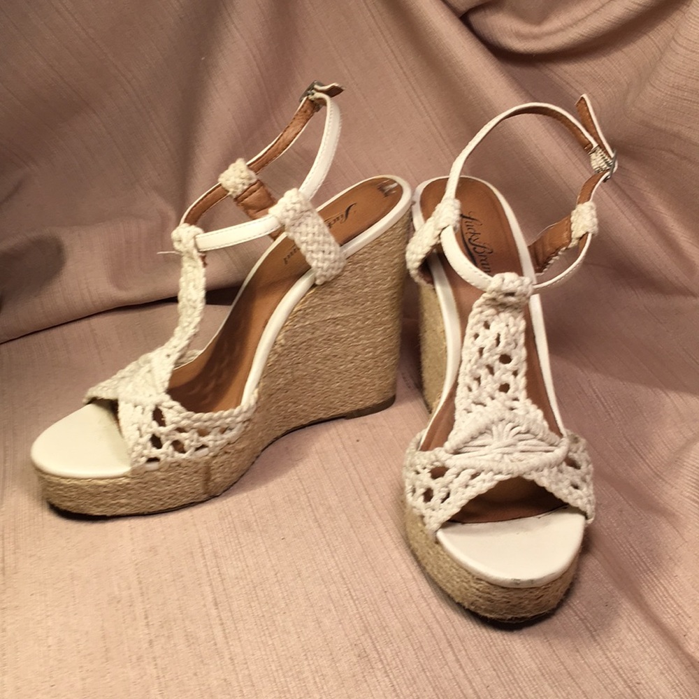 Lucky Brand Macrame beautiful wedge sandal
